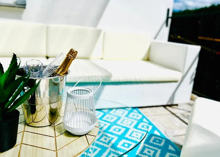 Sunshine Sunshine Nad Jeziorem Kominek I Wanna W Salonie Ogród Balkon Lipnica (Bytow)